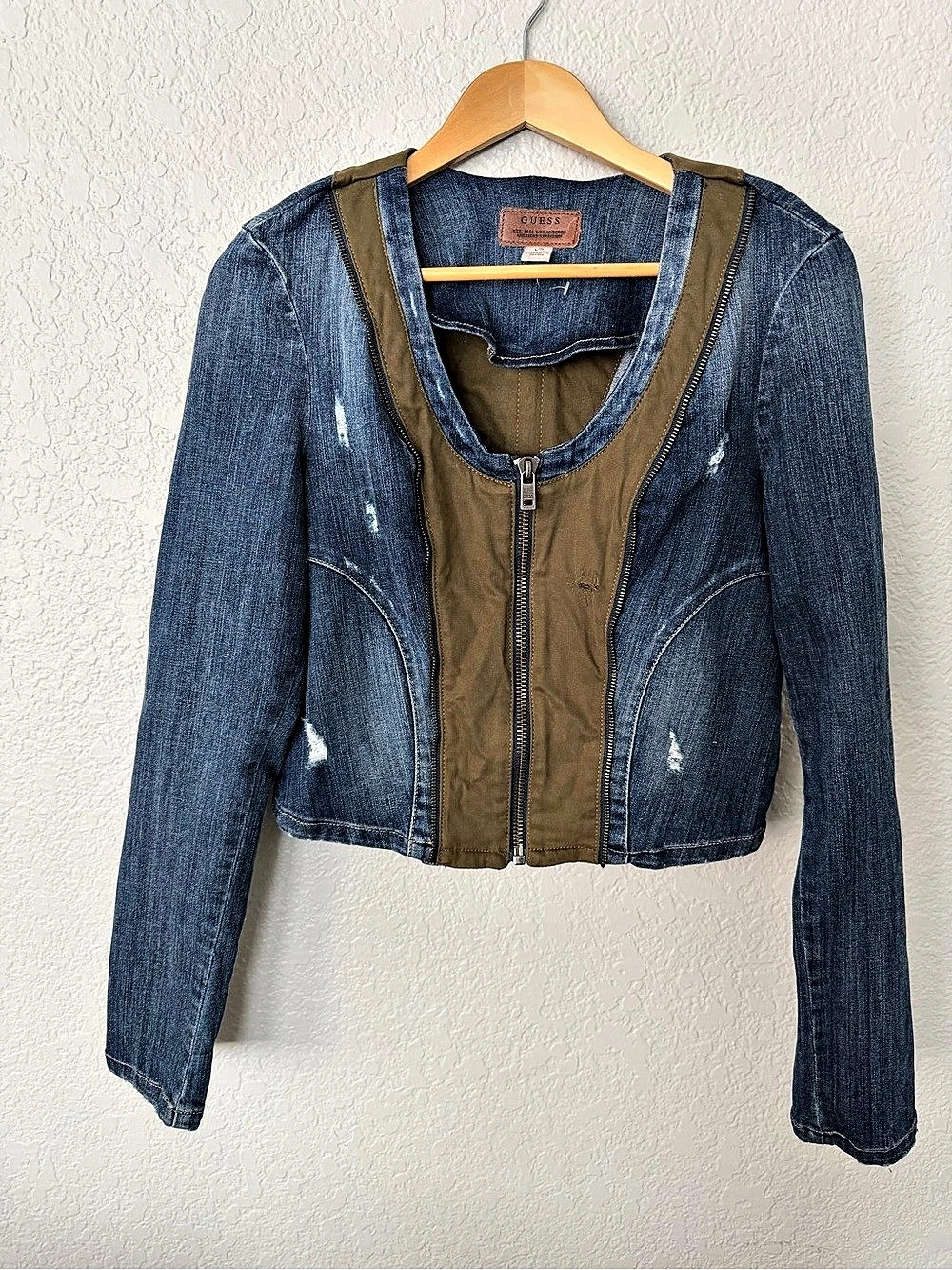 GUESS Boyfriend Distressed Denim Olive Jeans Sz 31 & Matching Moto Jacket Size L - Picture 2 of 10